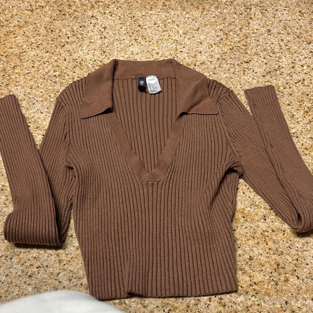 H&M Brown Ribbed V-Neck Sweater